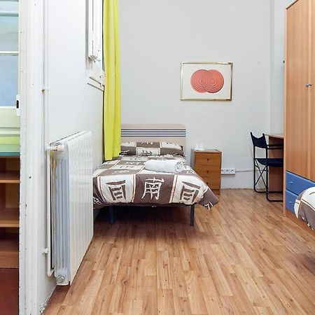 B&B Estudiantes Balmes Barcelona Eksteriør bilde