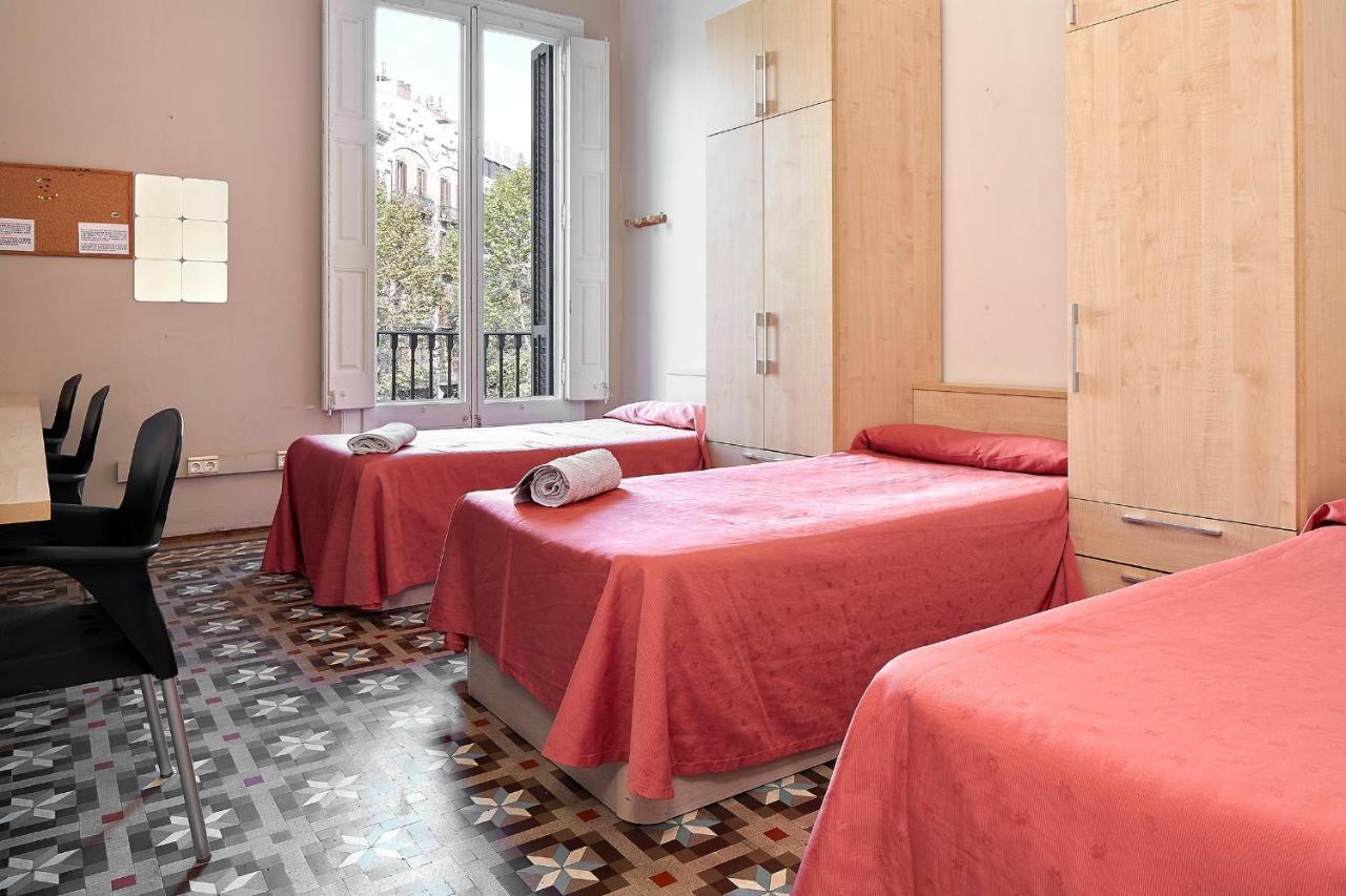 B&B Estudiantes Balmes Barcelona Eksteriør bilde