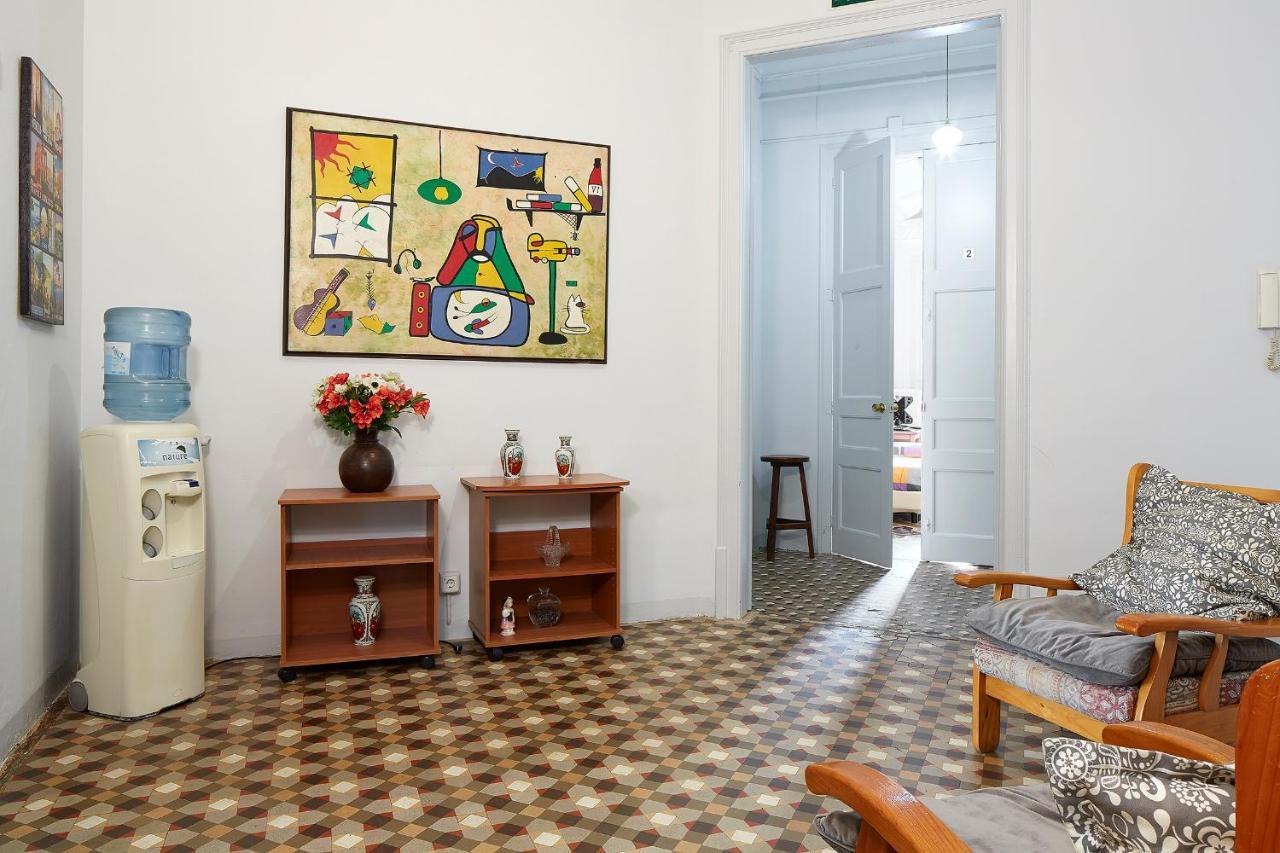B&B Estudiantes Balmes Barcelona Eksteriør bilde