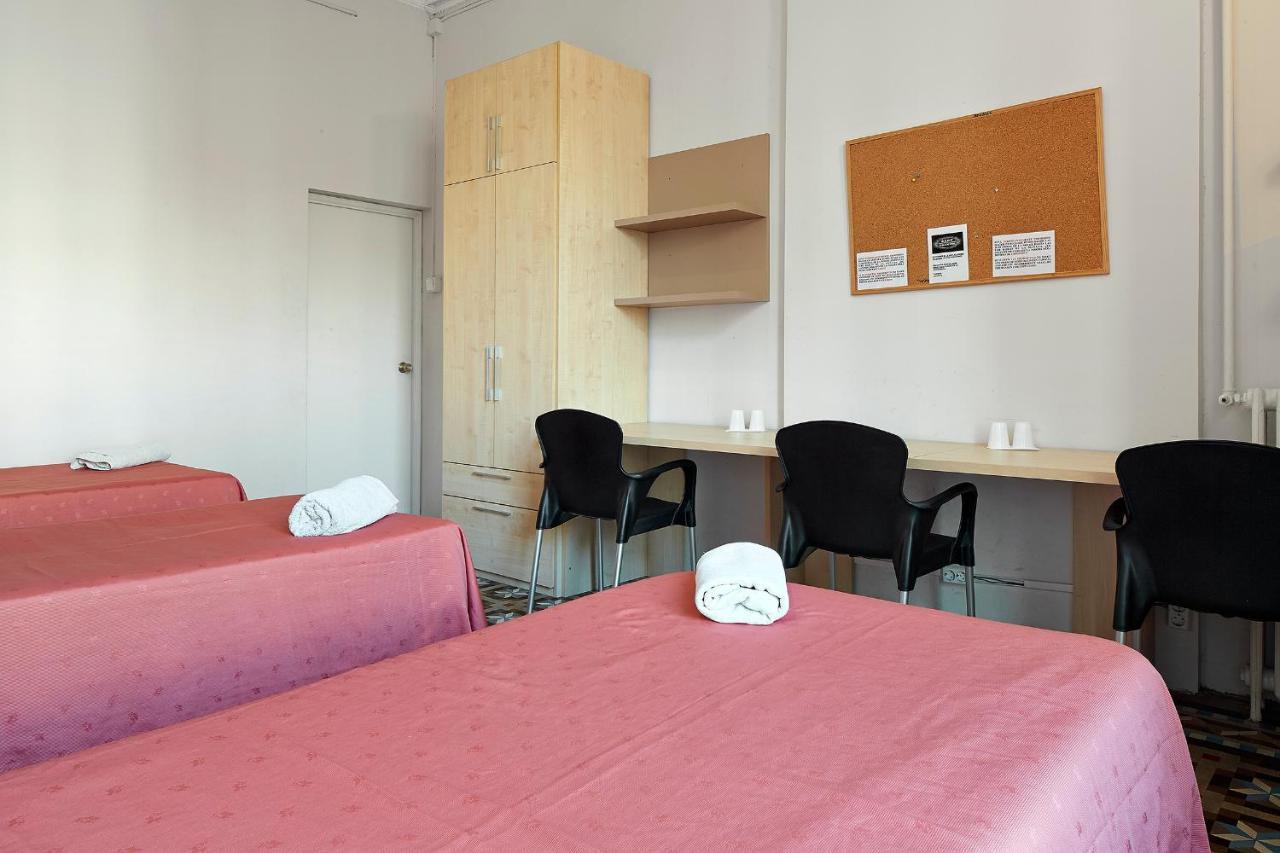 B&B Estudiantes Balmes Barcelona Eksteriør bilde