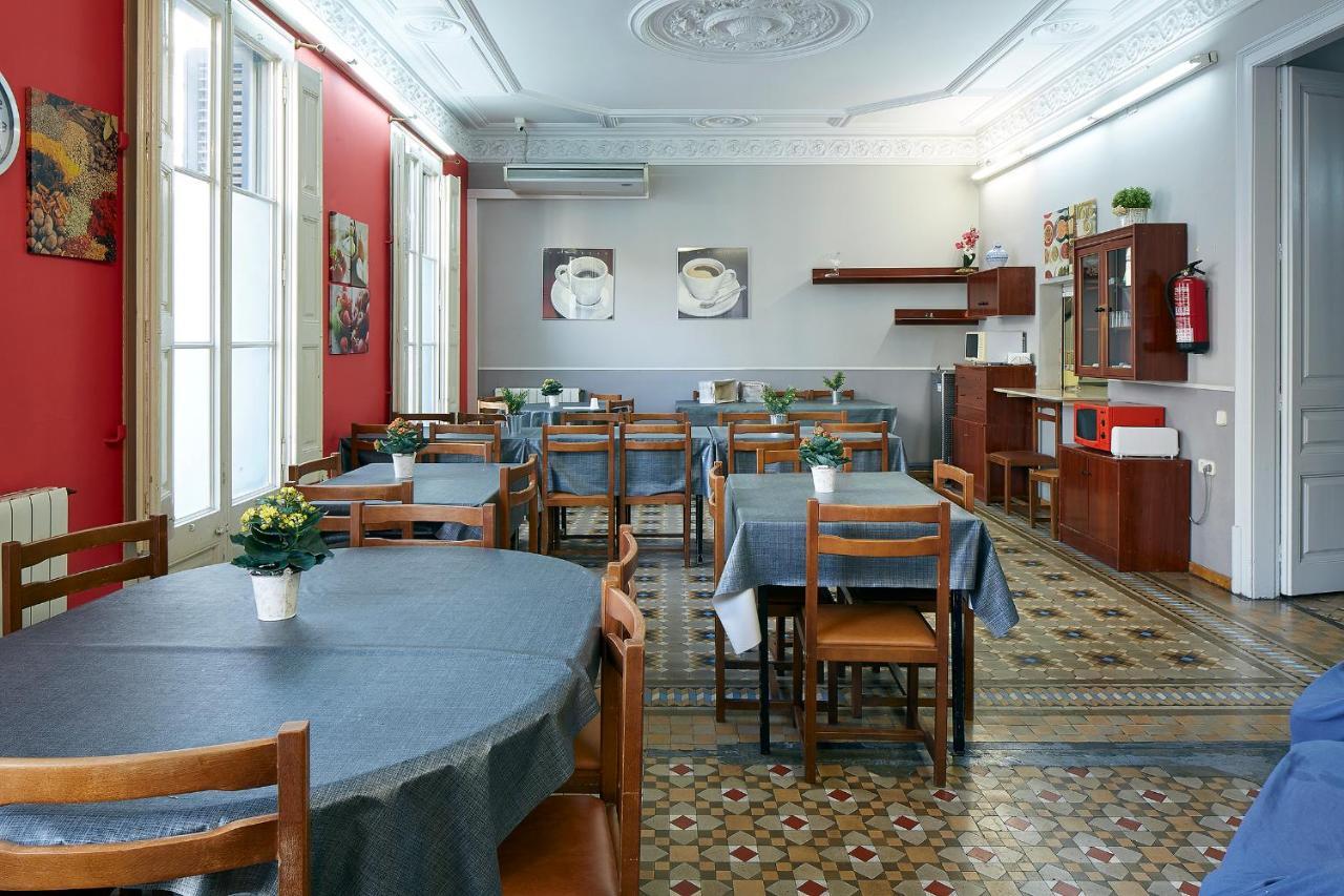 B&B Estudiantes Balmes Barcelona Eksteriør bilde