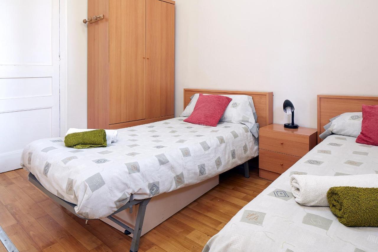 B&B Estudiantes Balmes Barcelona Eksteriør bilde