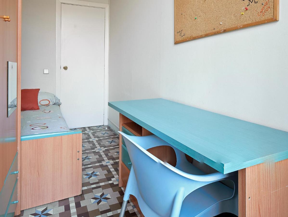 B&B Estudiantes Balmes Barcelona Eksteriør bilde