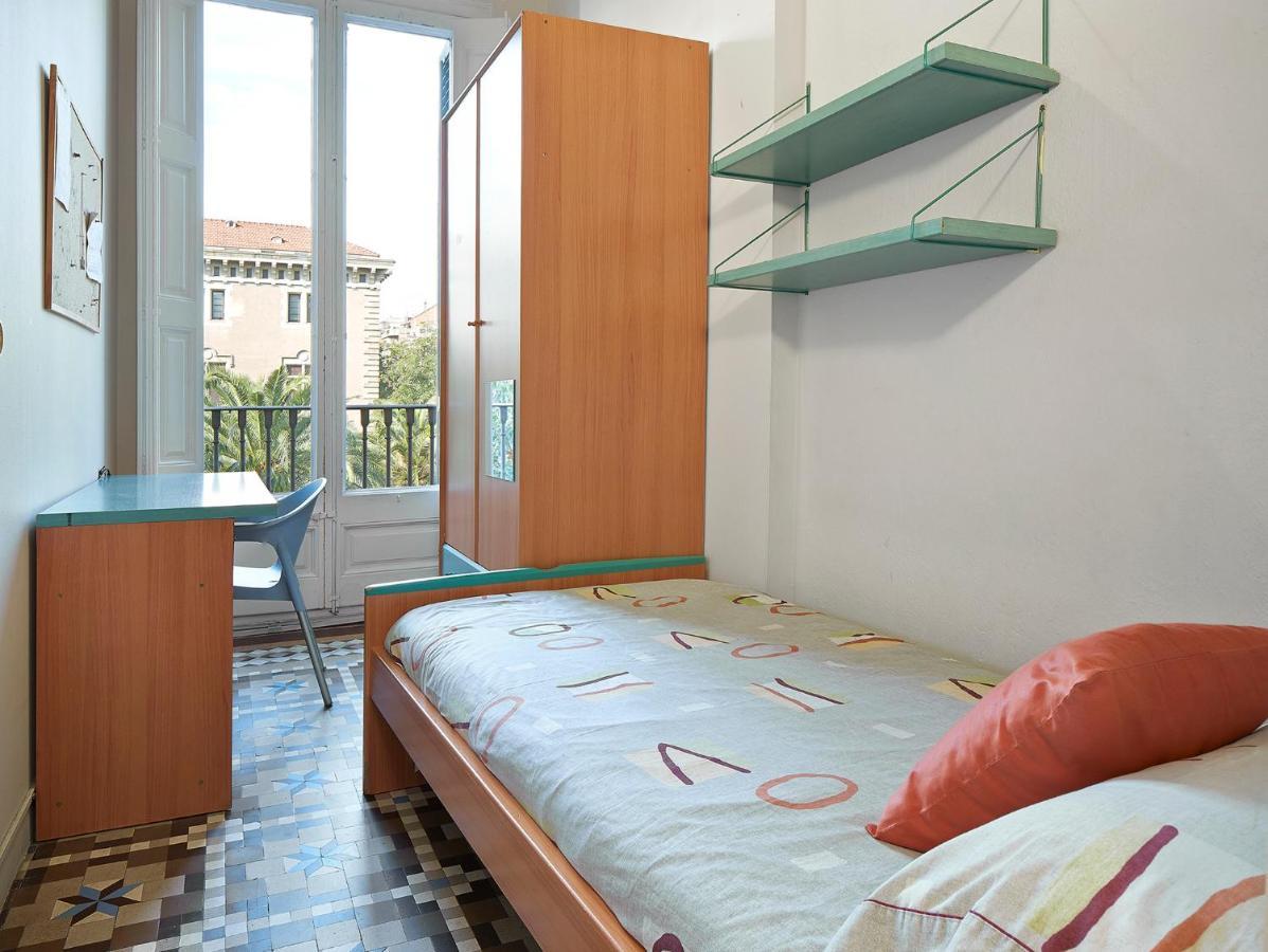 B&B Estudiantes Balmes Barcelona Eksteriør bilde